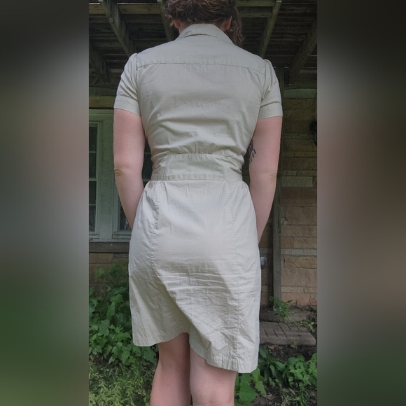 Tommy Hilfiger Button Up Khaki Belted Dress - Picture 2 of 5